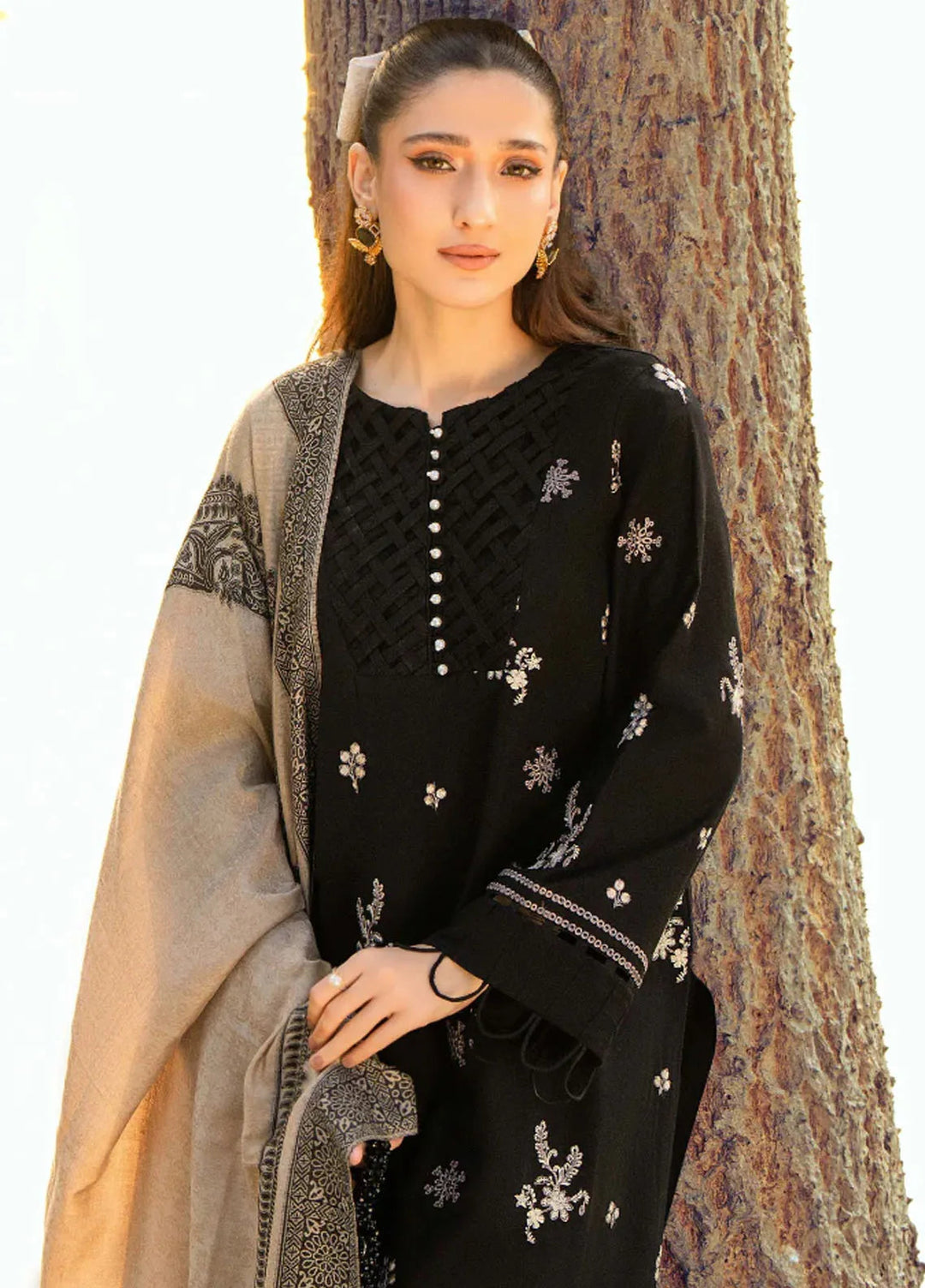 Onora By Humdum Embroidered Khaddar Suit Unstitched 3 Piece HD24O D-05 - Winter Collection