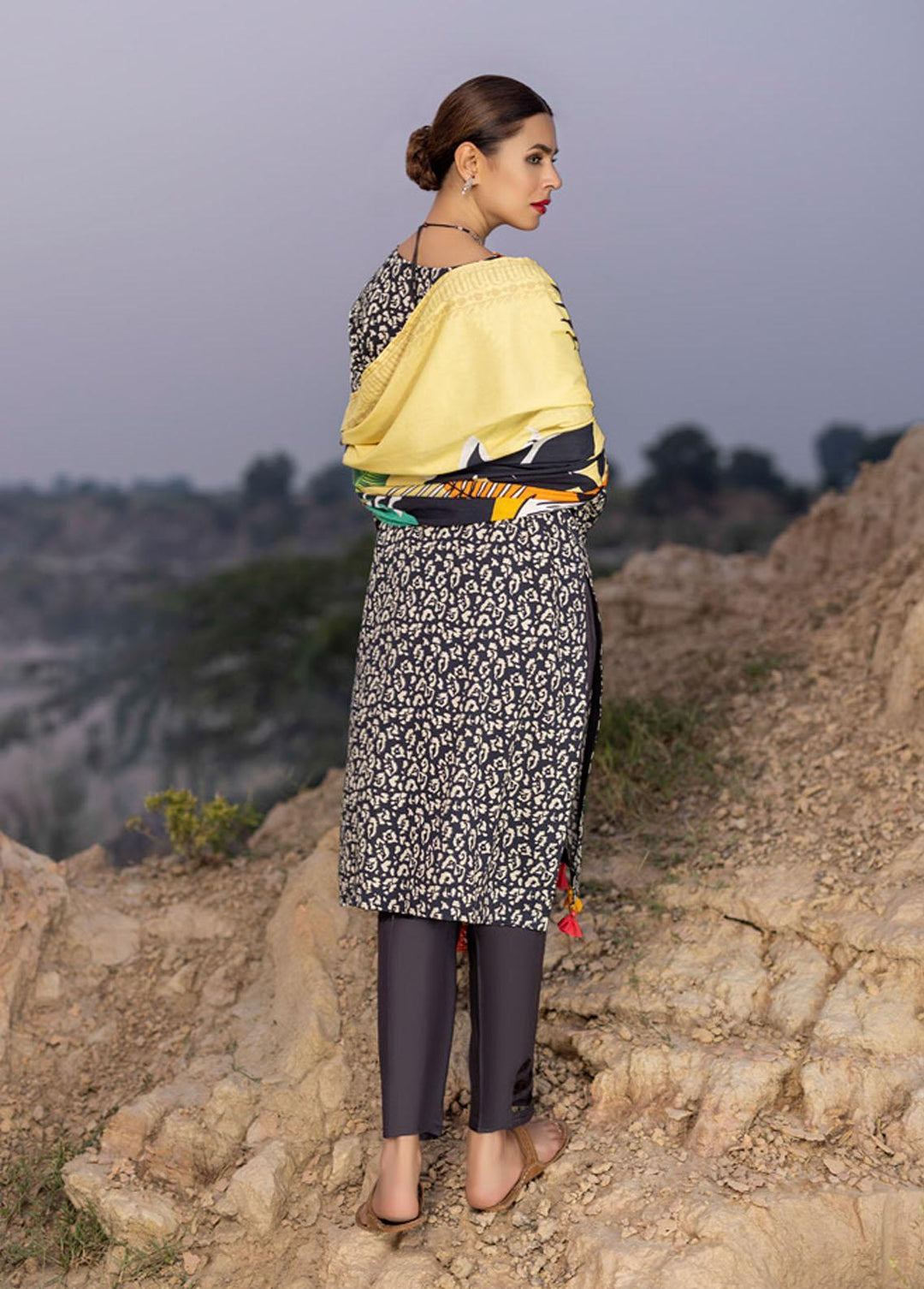 Orchid By Regalia Textiles Printed Linen Suits Unstitched 3 Piece RGT22O OLP-08 - Winter Collection