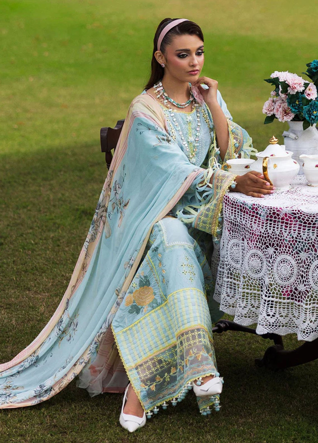 Paras by Pasha Pret Embroidered Lawn 3 Piece Suit PR-13 Crystal Bloom