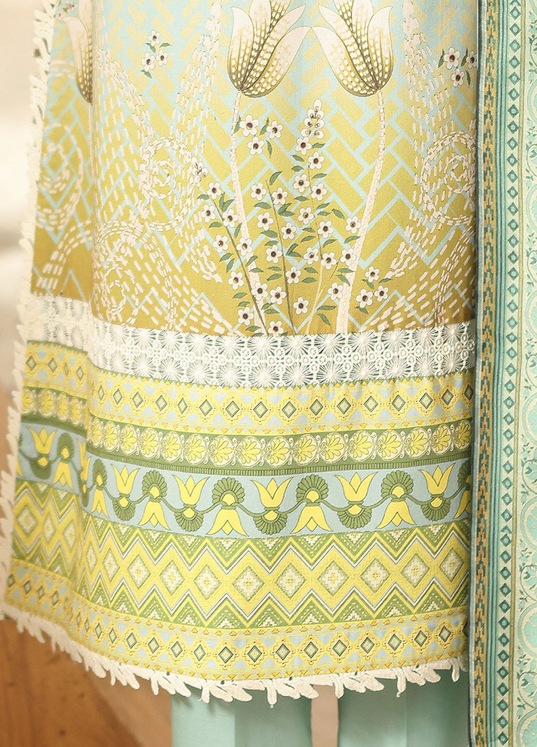 Pareesa by Roheenaz Printed Cambric Suits Unstitched 3 Piece RN25P RNZ-07 A Zirwa - Summer Collection