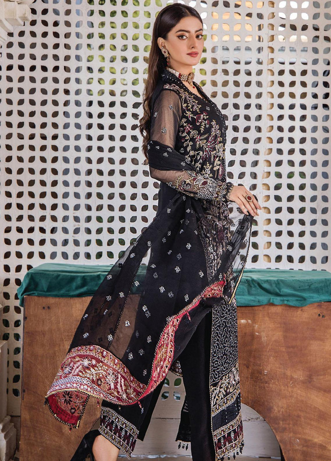 Pareesha By Humdum Embroidered Chiffon Suits Unstitched 3 Piece HD23P-2 D-06 - Luxury Collection