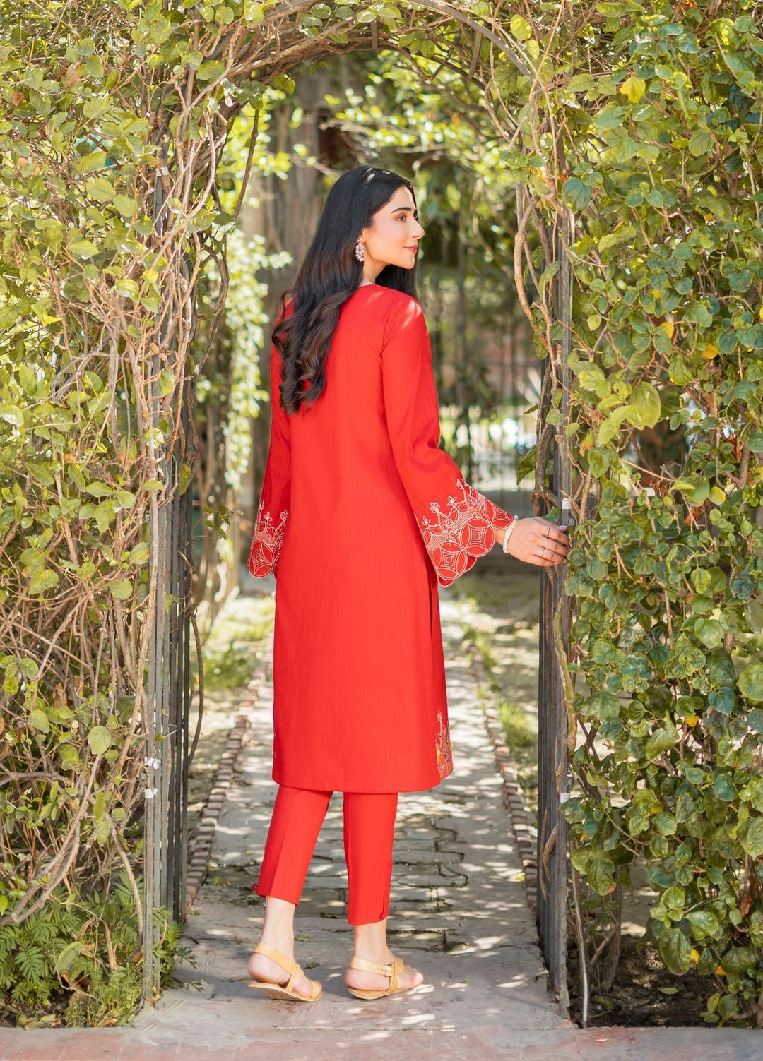 Parishay Casual Pret  Lawn 2 Piece Suit PRS22SP Scarlet