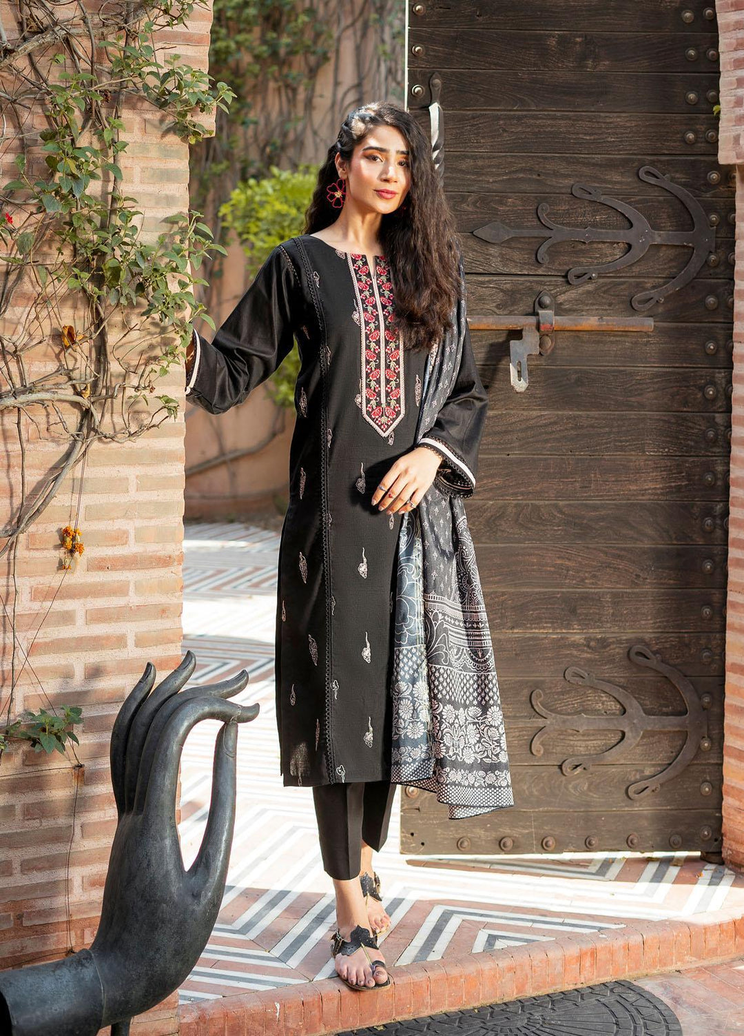 Parishay Casual Pret  Lawn 2 Piece Suit PRS22SP Charcoal