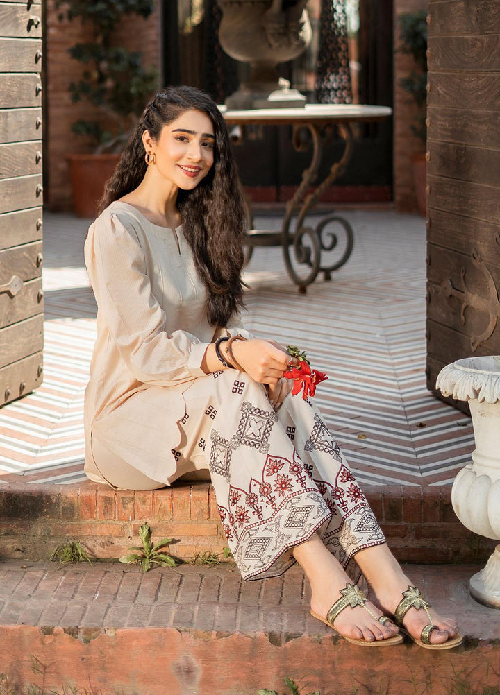 Parishay Casual Pret  Lawn 2 Piece Suit PRS22SP Winter White