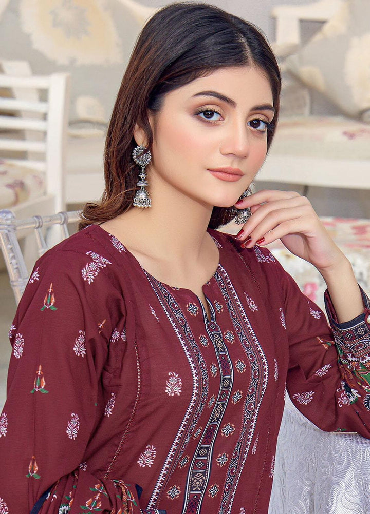 Parishey By Khas Printed Lawn Suits Unstitched 3 Piece KHS23P KLA-1650 - Summer Collection