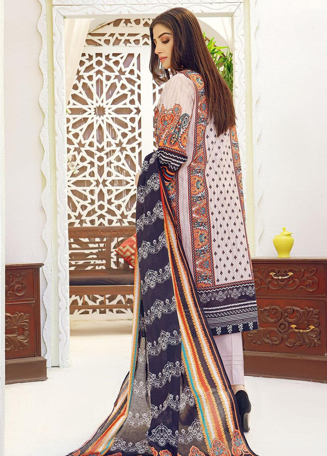 Parishey By Khas Printed Lawn Suits Unstitched 3 Piece KHS23P KLA-1658 - Summer Collection