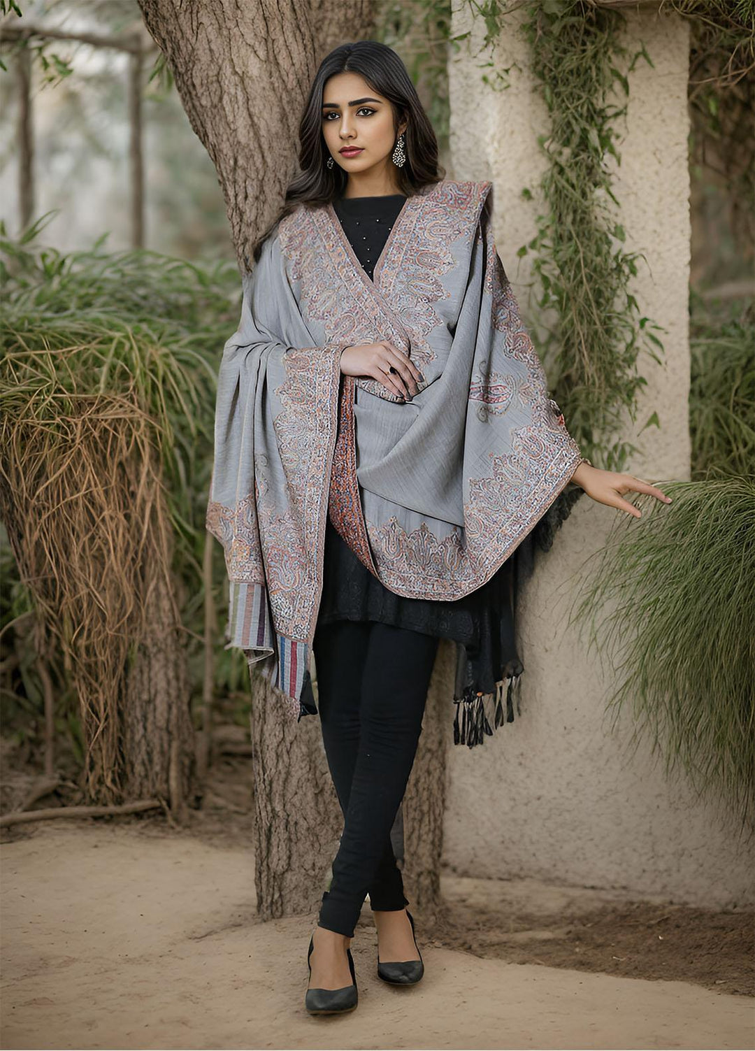 Sanaulla Exclusive Range  Pashmina  Mama D-03 L Grey - Women Shawls