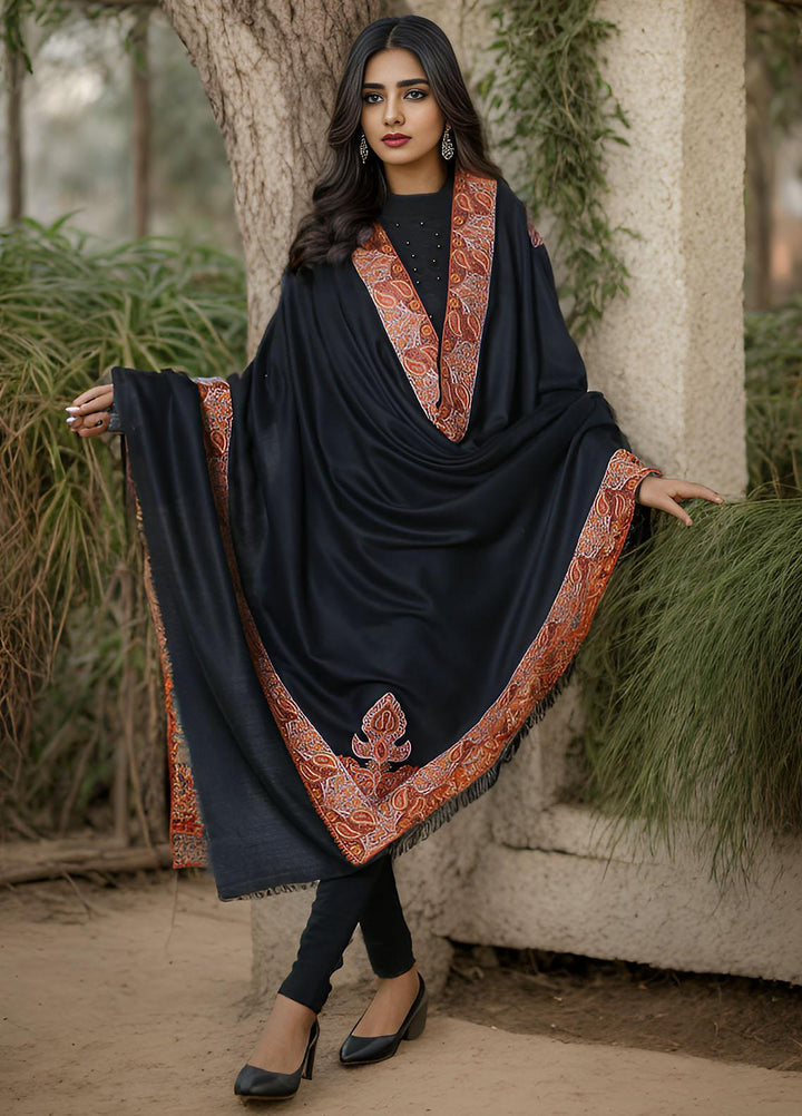 Sanaulla Exclusive Range  Pashmina  Mama D-18 Black - Women Shawls
