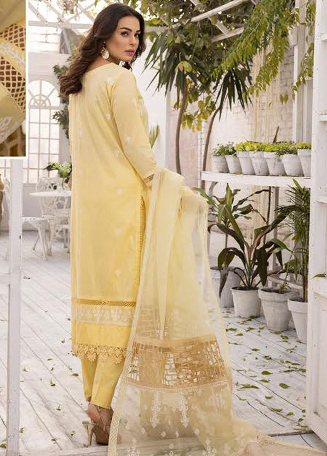 Pearl Executive By Riaz Arts Embroidered Lawn Suits Unstitched 3 Piece RA23PE D5 - Summer Collection