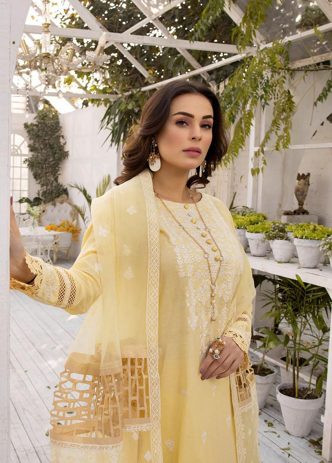 Pearl Executive By Riaz Arts Embroidered Lawn Suits Unstitched 3 Piece RA23PE D5 - Summer Collection