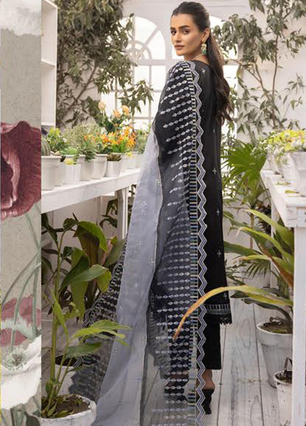 Pearl Executive By Riaz Arts Embroidered Lawn Suits Unstitched 3 Piece RA23PE D7 - Summer Collection