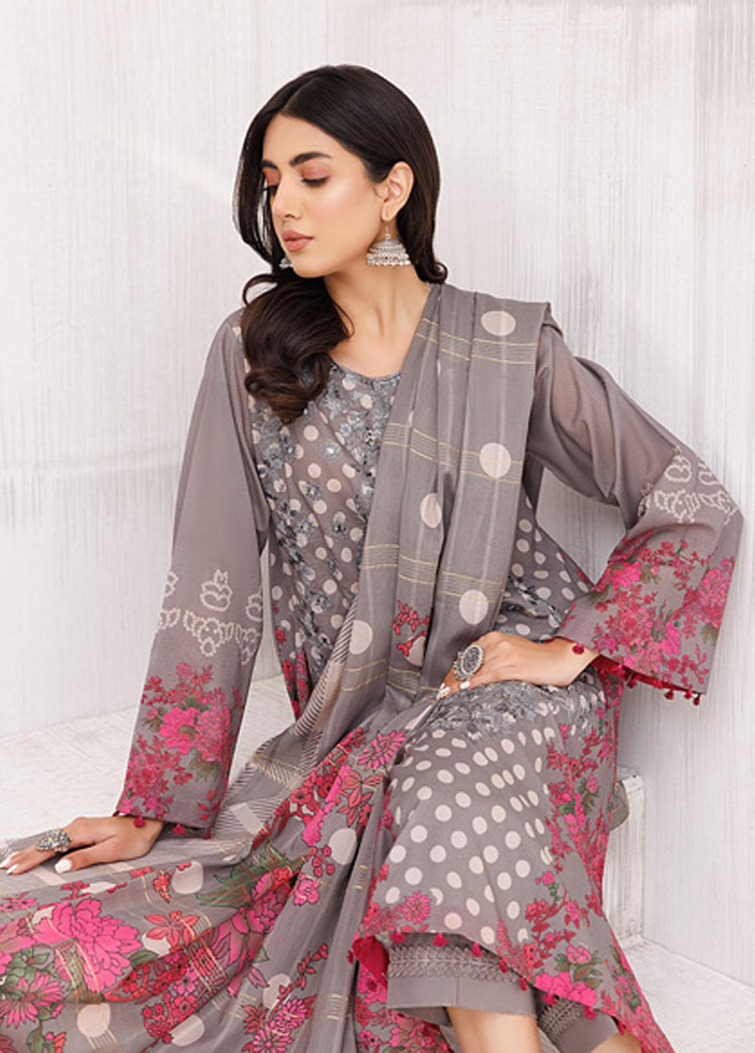 Pehnava By Charizma Embroidered Lawn Suits Unstitched 3 Piece CRZ23P CPN-03 - Summer Collection