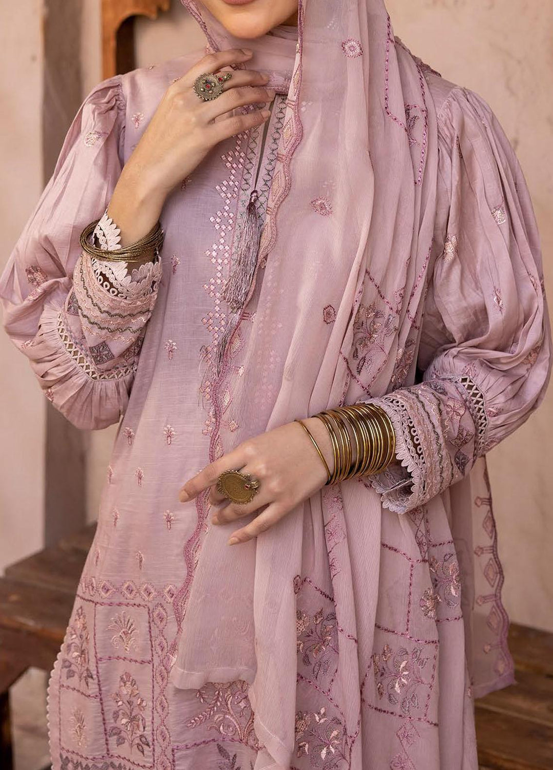 Pehnawa By Aalaya Embroidered Lawn Suits Unstitched 3 Piece ALY23P D-04 - Summer Collection