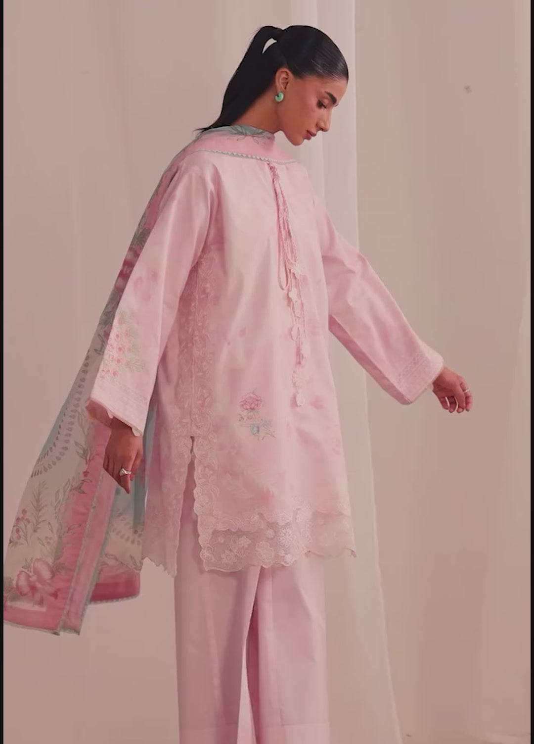 Nysa by Seran Unstitched Embroidered Cambric 3 Piece Suit SN26UNC Avelie D-05 - Winter Collection