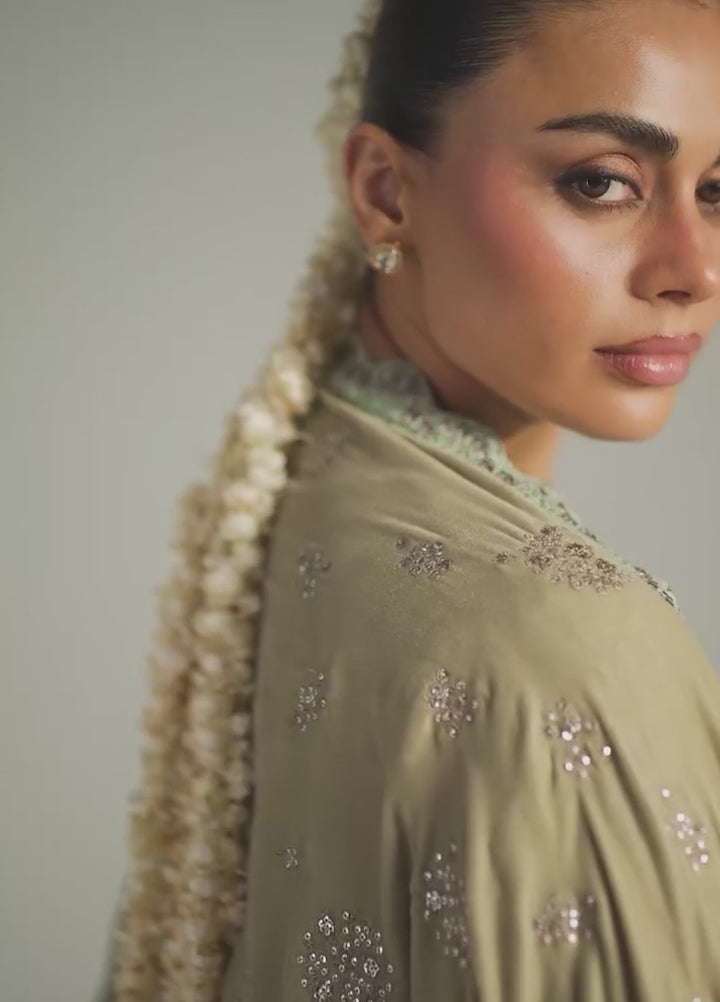Maya by Nureh Unstitched Embroidered Velvet 3 Piece Suit NU26UMV NW-132 - Wedding Collection