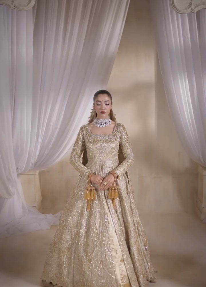 Tehwaar by Anayra Amal RTW Embroidered Lama Tissue 3 Piece Suit Shahaan Wedding Collection