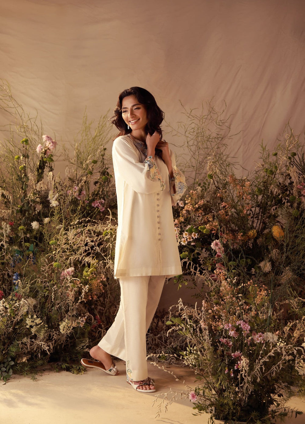 Sahar Women Embroidered Cambric 2 Piece Suit Daisy - Casual Collection