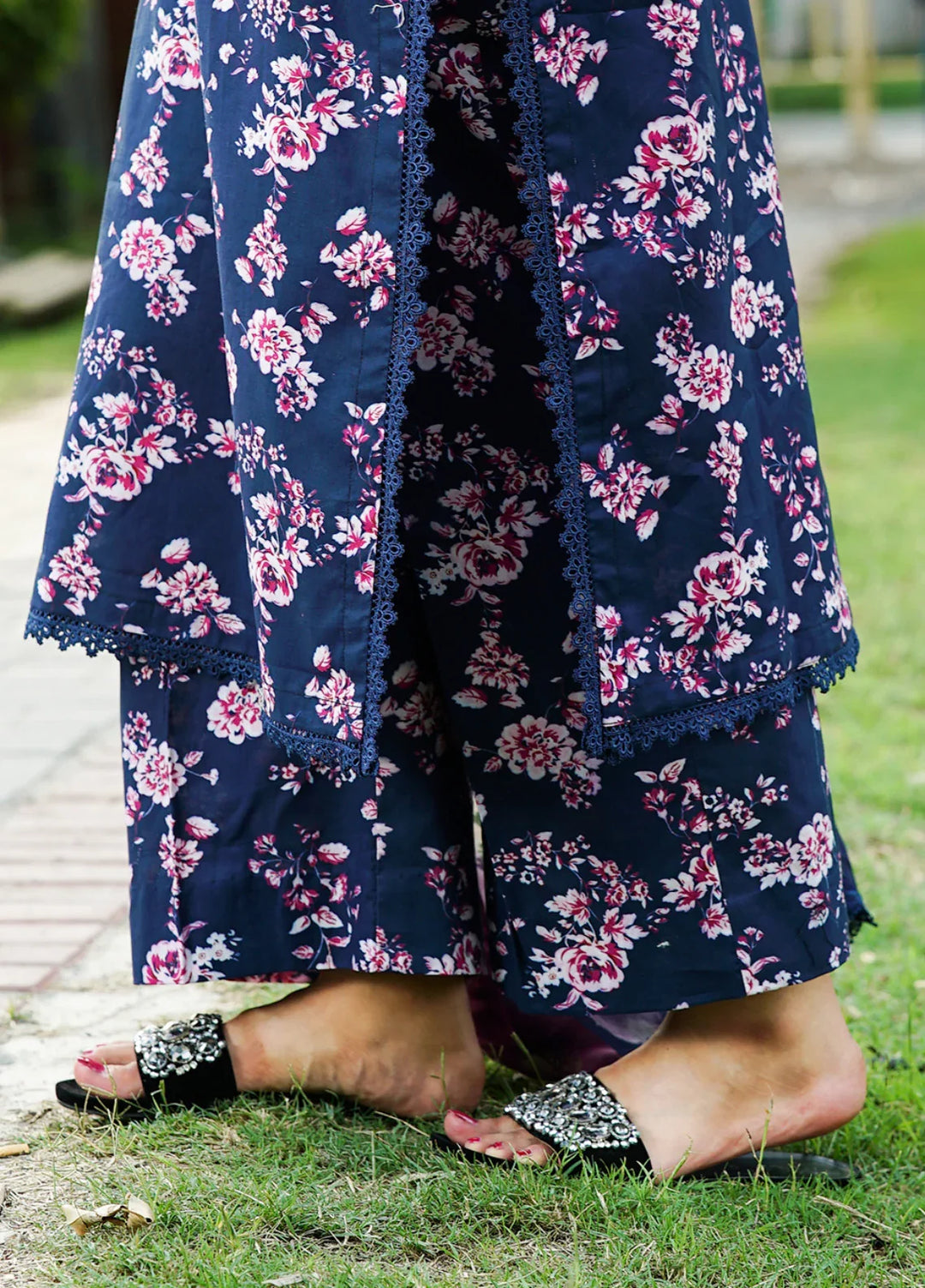 Ileen by naba bilal RTW Printed Lawn 3 Piece Suit IN26RPL Zinia - Casual Collection