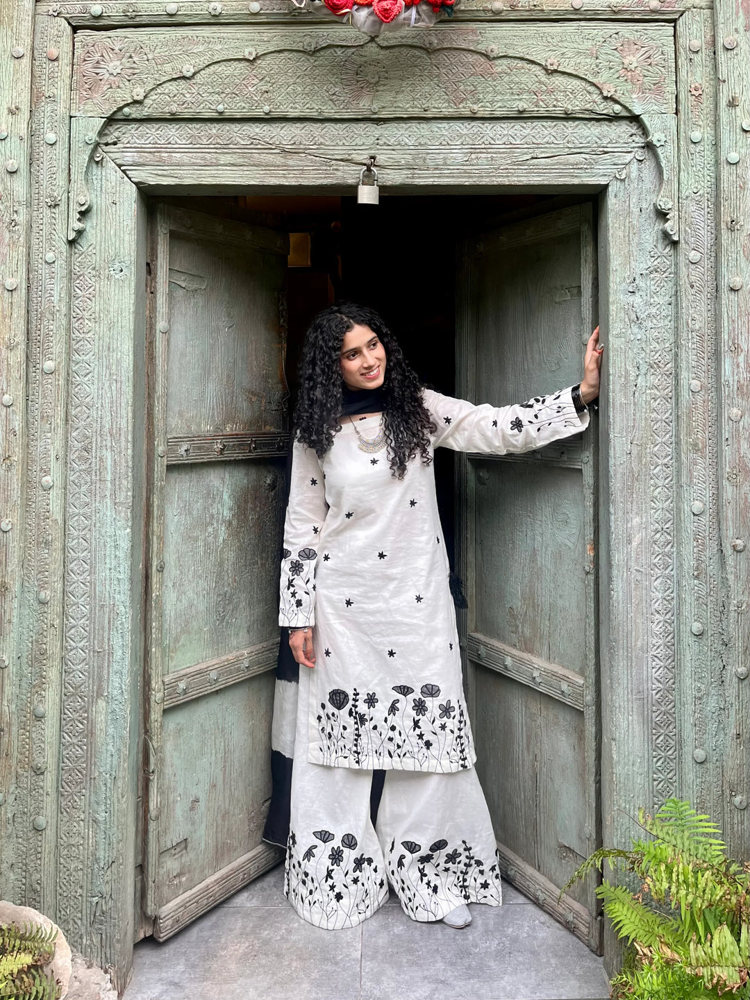 Mehr by Syah Women RTW Embroidered Linen 3 Piece Suit Haya Festive Collection