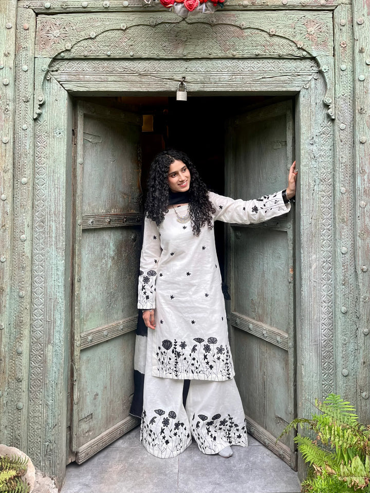 Mehr by Syah Women RTW Embroidered Linen 3 Piece Suit Haya Festive Collection