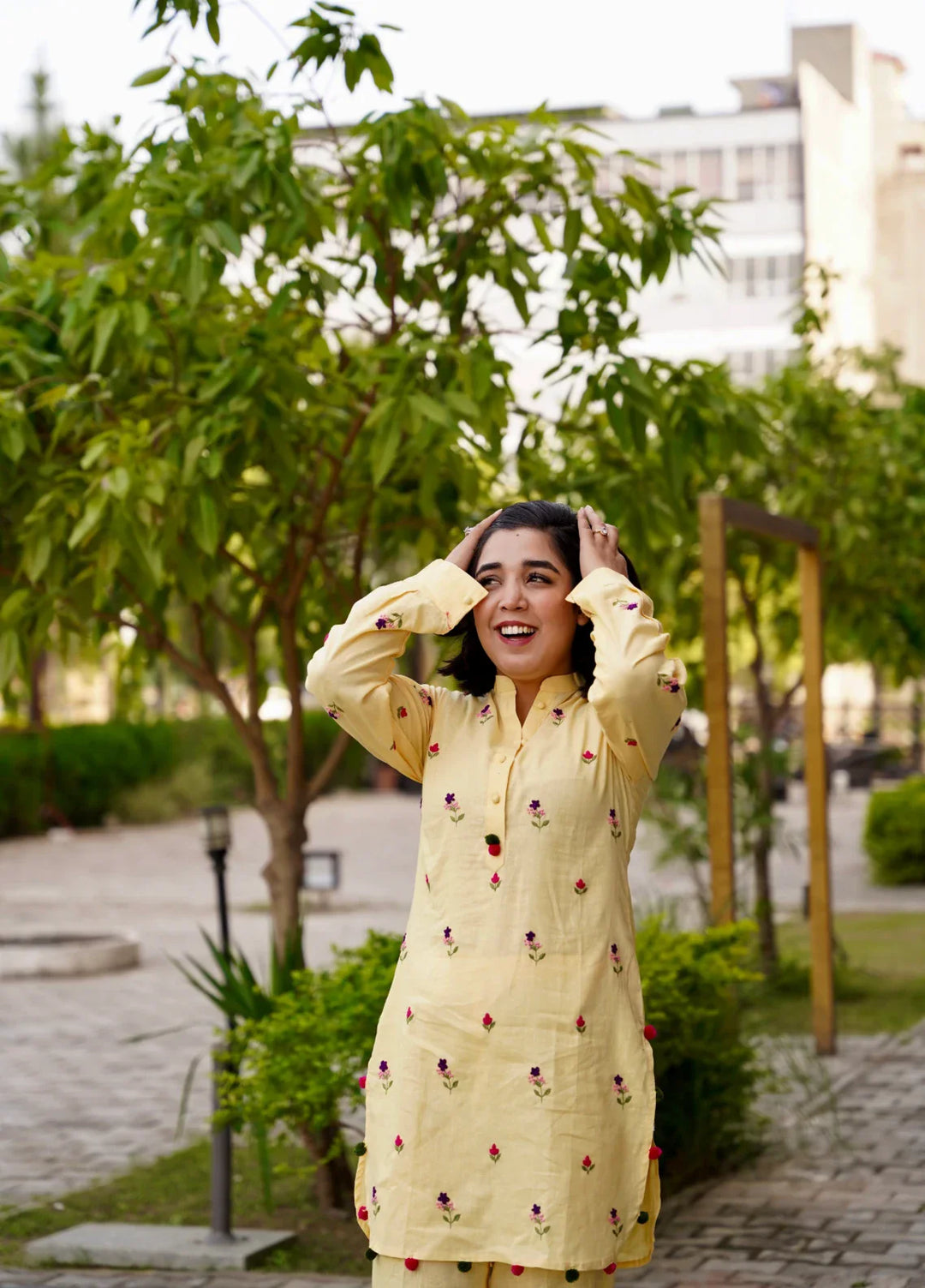 Mehr by Syah Women RTW Embroidered Linen 3 Piece Suit Zeen Festive Collection