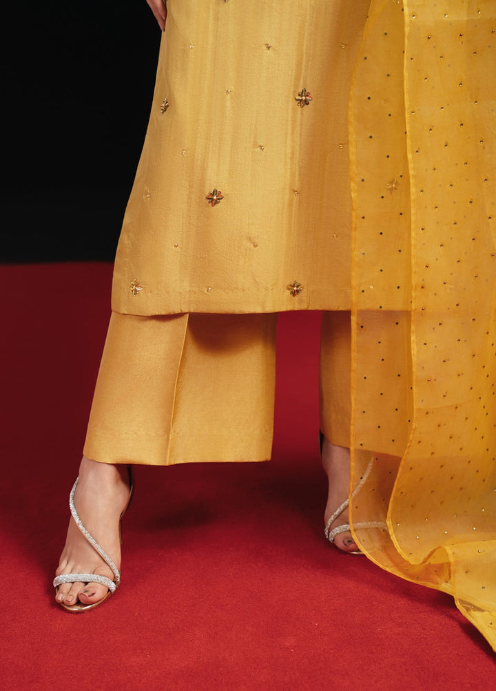 Jahanara by Pashmire Women RTW Embroidered Silk 3 Piece Suit Tabeer Wedding Collection
