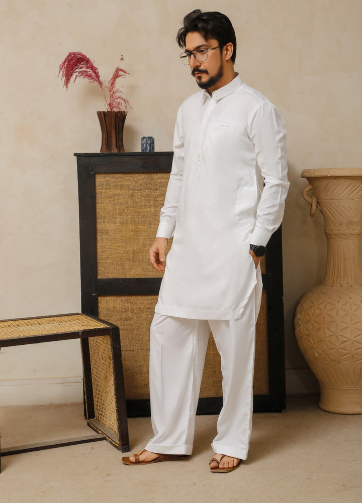 Modern Edge Republic Mens RTW Solids Wash N Wear 2 Piece Suit Shining White ER 806 Festive Collection