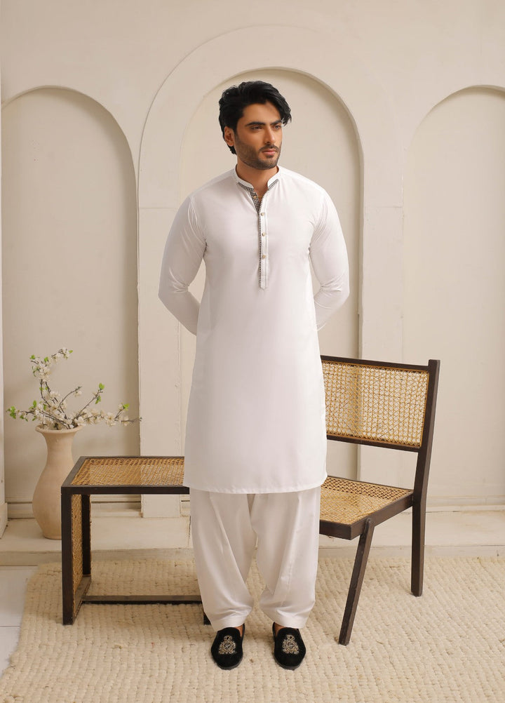 Modern Edge Republic Mens RTW Solids Wash N Wear 2 Piece Suit Soft White ER 803 Festive Collection