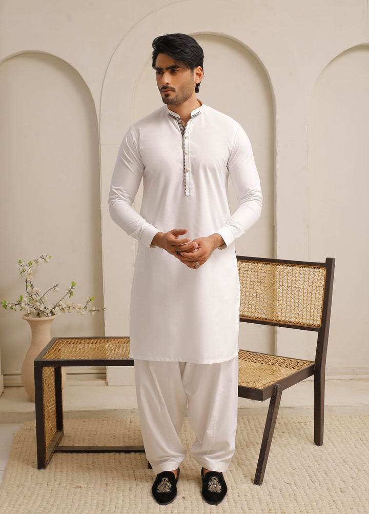 Modern Edge Republic Mens RTW Solids Wash N Wear 2 Piece Suit Soft White ER 803 Festive Collection