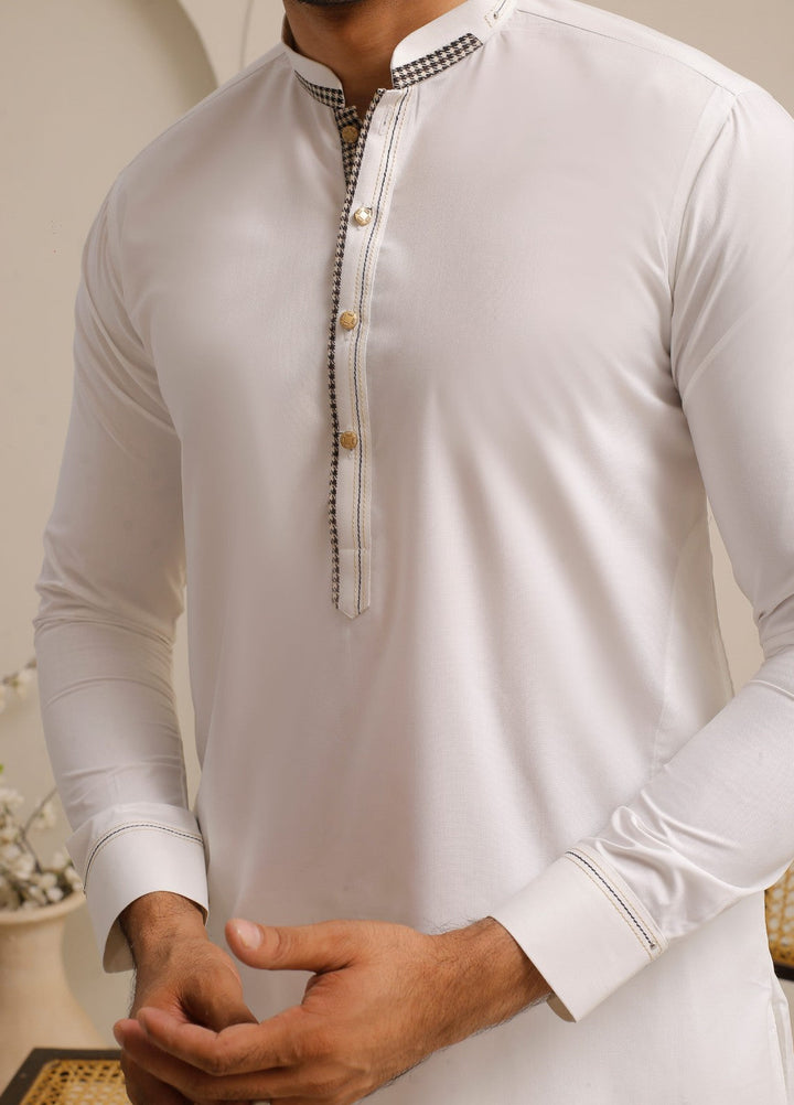 Modern Edge Republic Mens RTW Solids Wash N Wear 2 Piece Suit Soft White ER 803 Festive Collection