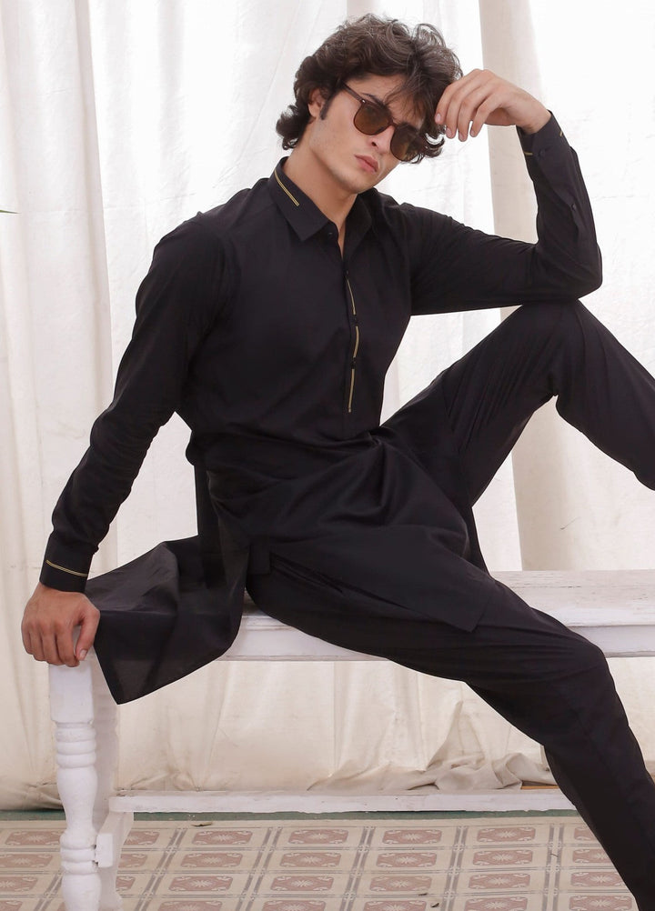 Modern Edge Republic Mens RTW Solids Wash N Wear 2 Piece Suit Black ER 793 Festive Collection