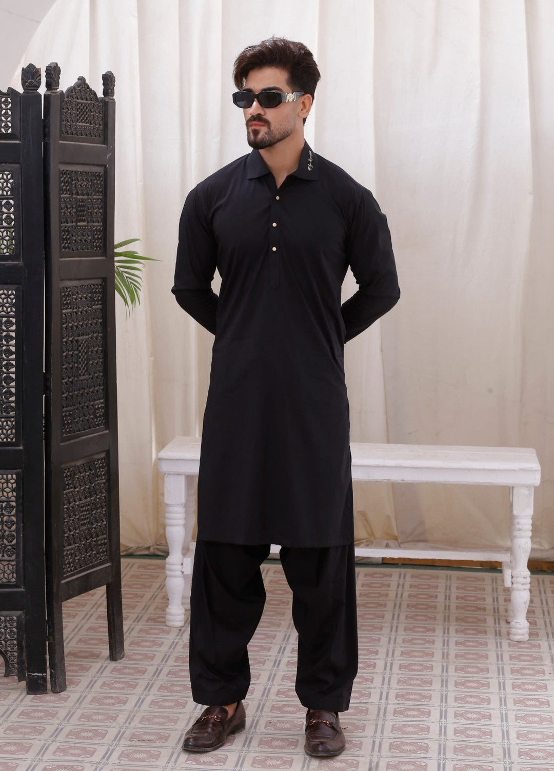 Modern Edge Republic Mens RTW Solids Wash N Wear 2 Piece Suit Black ER 796 Festive Collection