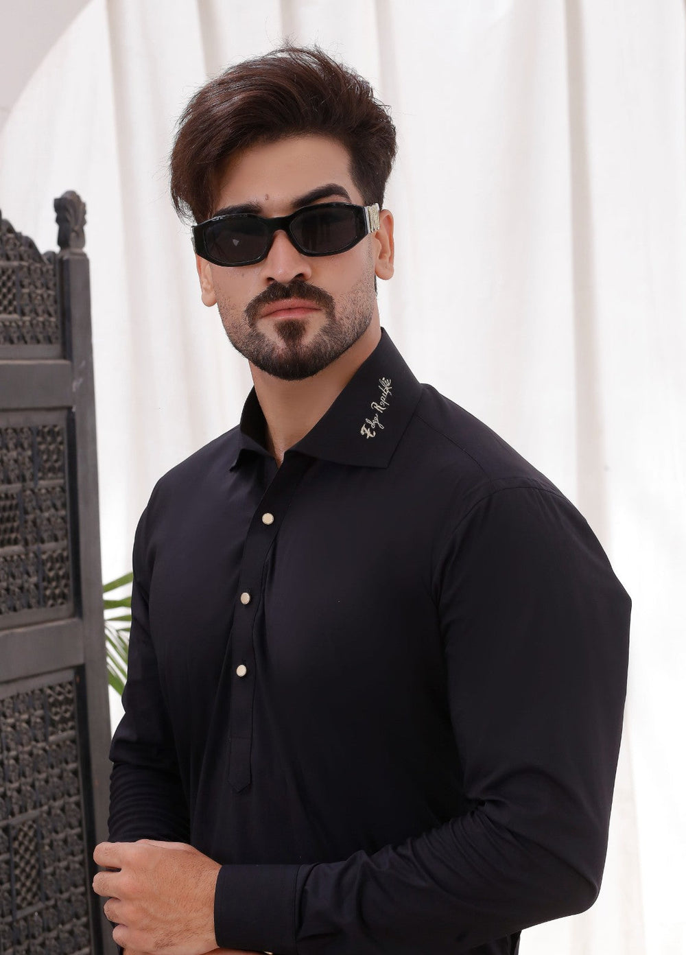 Modern Edge Republic Mens RTW Solids Wash N Wear 2 Piece Suit Black ER 796 Festive Collection