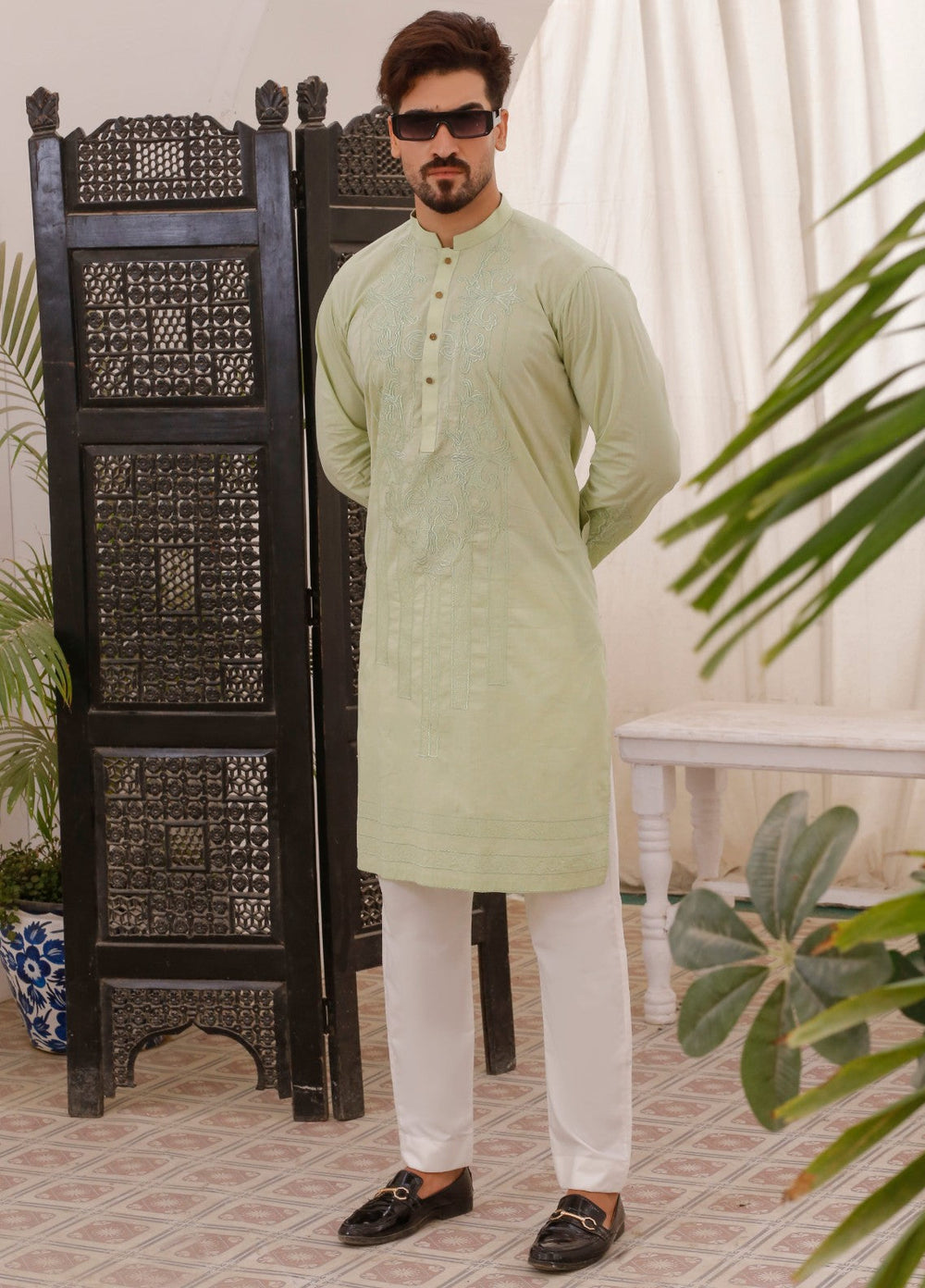 Modern Edge Republic Mens RTW Solids Wash N Wear 2 Piece Suit Sea Green CK 758 Festive Collection