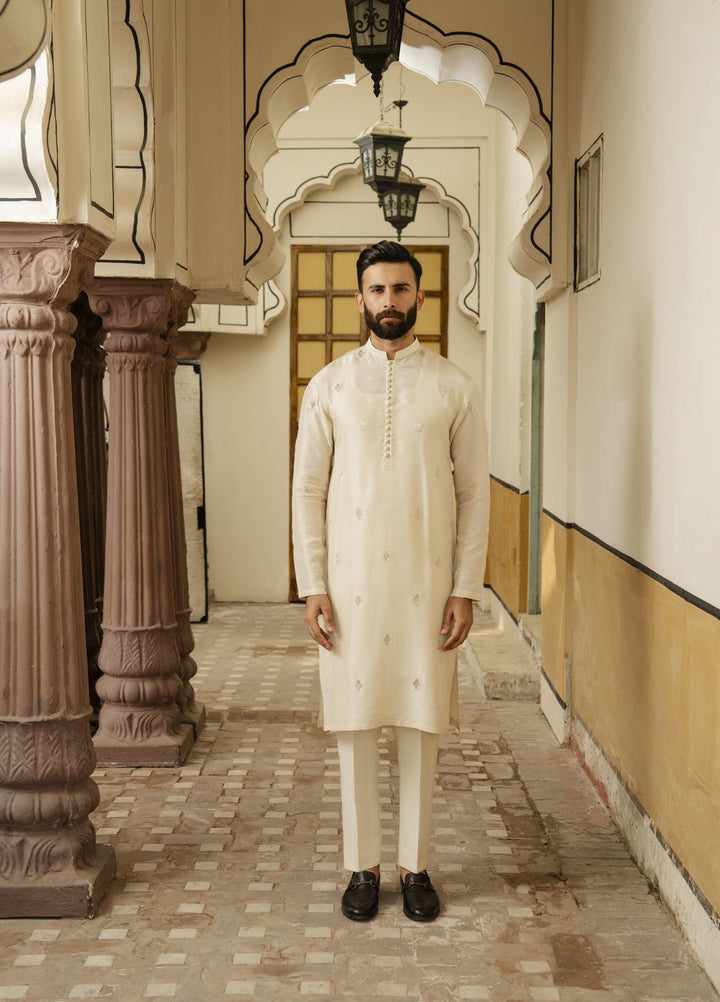 Dildaar by Hamna Ehtasham Mens RTW Embroidered Korean Silk 3 Piece Suit Almas Festive Collection