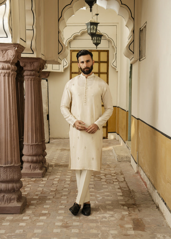 Dildaar by Hamna Ehtasham Mens RTW Embroidered Korean Silk 3 Piece Suit Almas Festive Collection