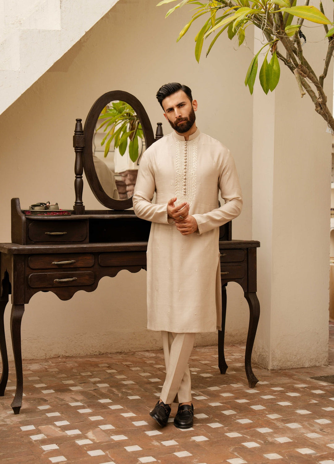 Dildaar by Hamna Ehtasham Mens RTW Embroidered Korean Silk 3 Piece Suit sahil Festive Collection