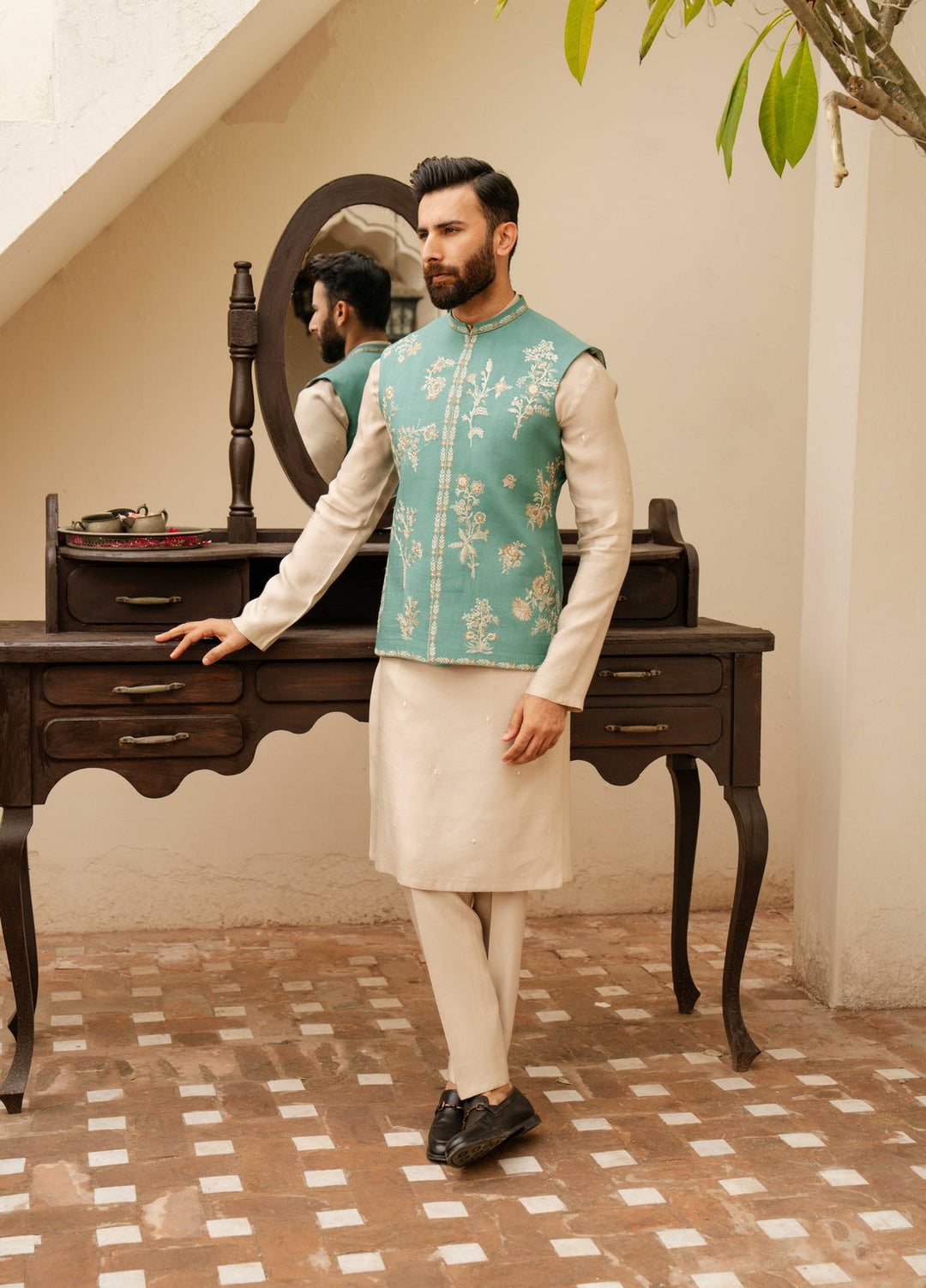 Dildaar by Hamna Ehtasham Mens RTW Embroidered Korean Silk 3 Piece Suit sahil Festive Collection