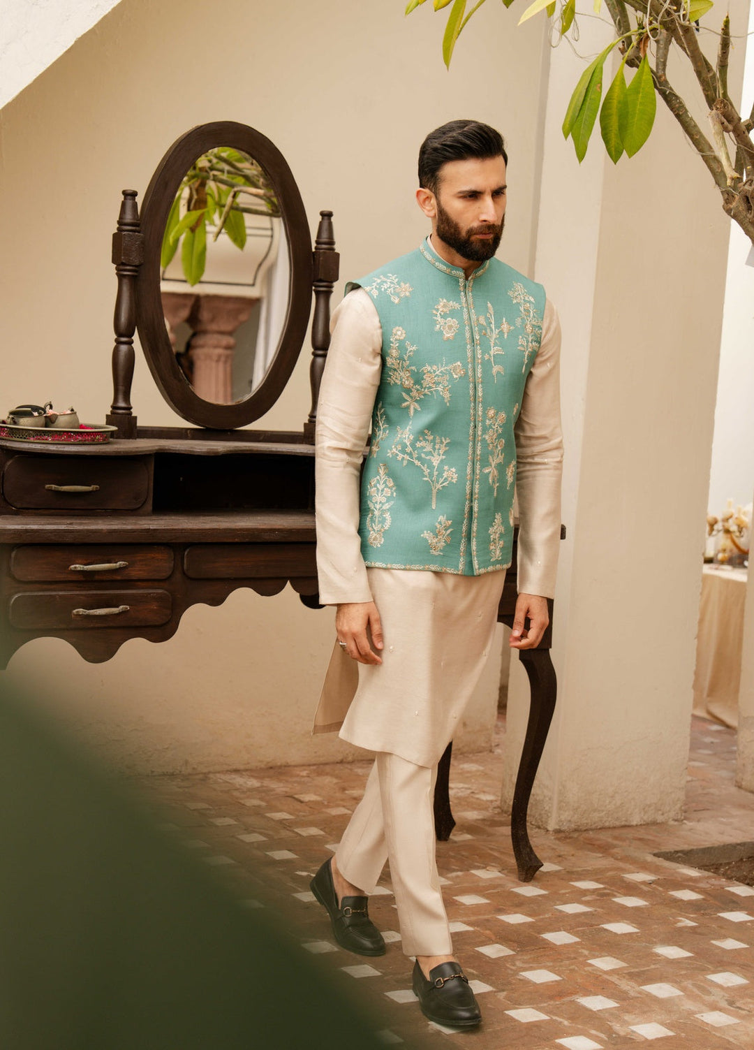 Dildaar by Hamna Ehtasham Mens RTW Embroidered Korean Silk 3 Piece Suit sahil Festive Collection