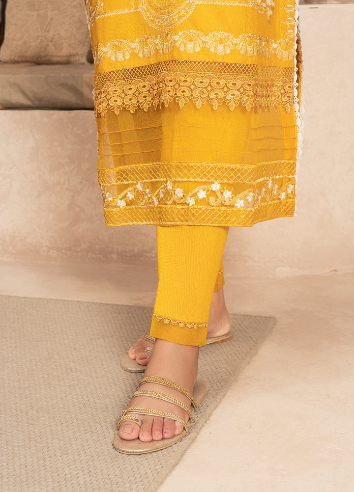 Haniya Mahnoor Pret Embroidered Lawn 3 Piece Suit Harmony