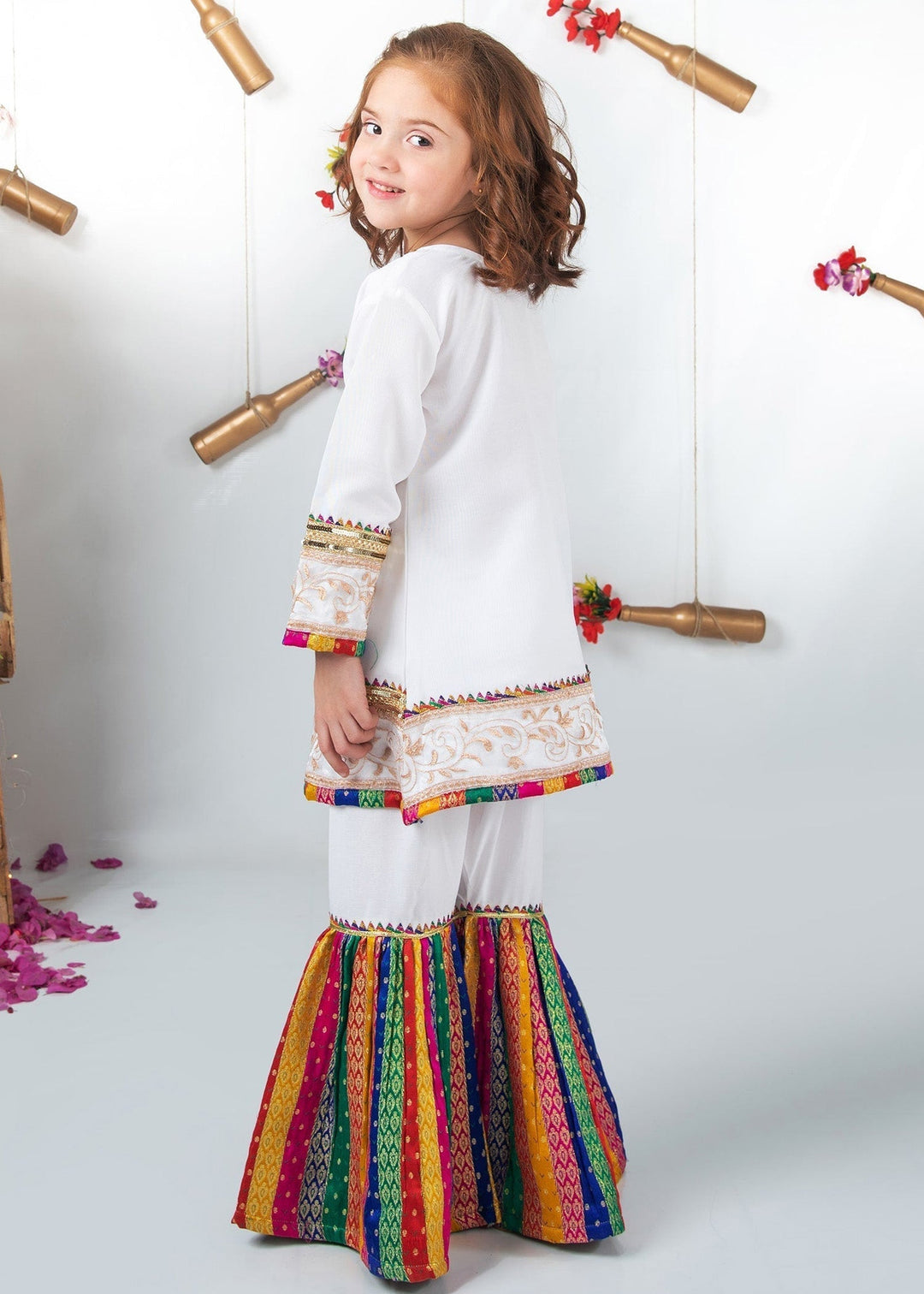 Modest Pret Emblished Raw Silk 3 Piece Suit Mah e Noor White
