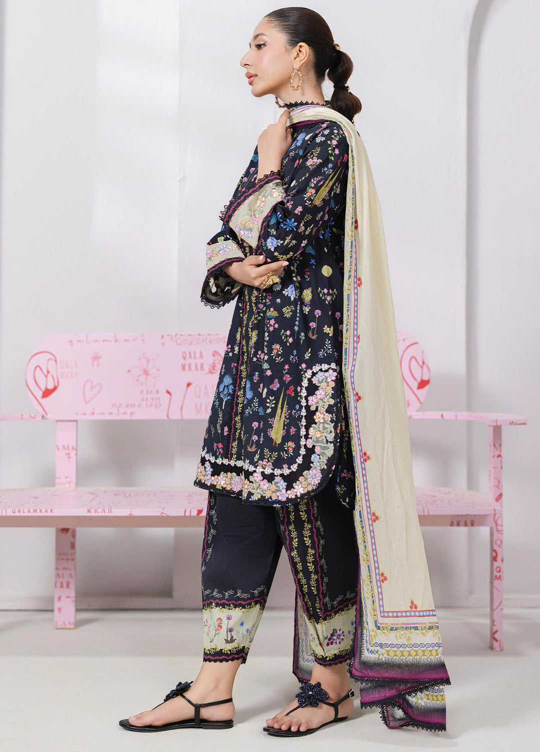 Q Prints by Qalamkar Embroidered Lawn Suits Unstitched 3 Piece QLM25QP D-09 B Paige - Summer Collection