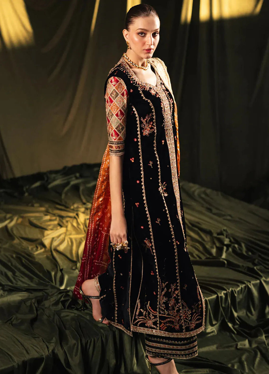 Qalamkar Embroidered Velvet Suits Unstitched 3 Piece BK-06 Zola - Luxury Collection