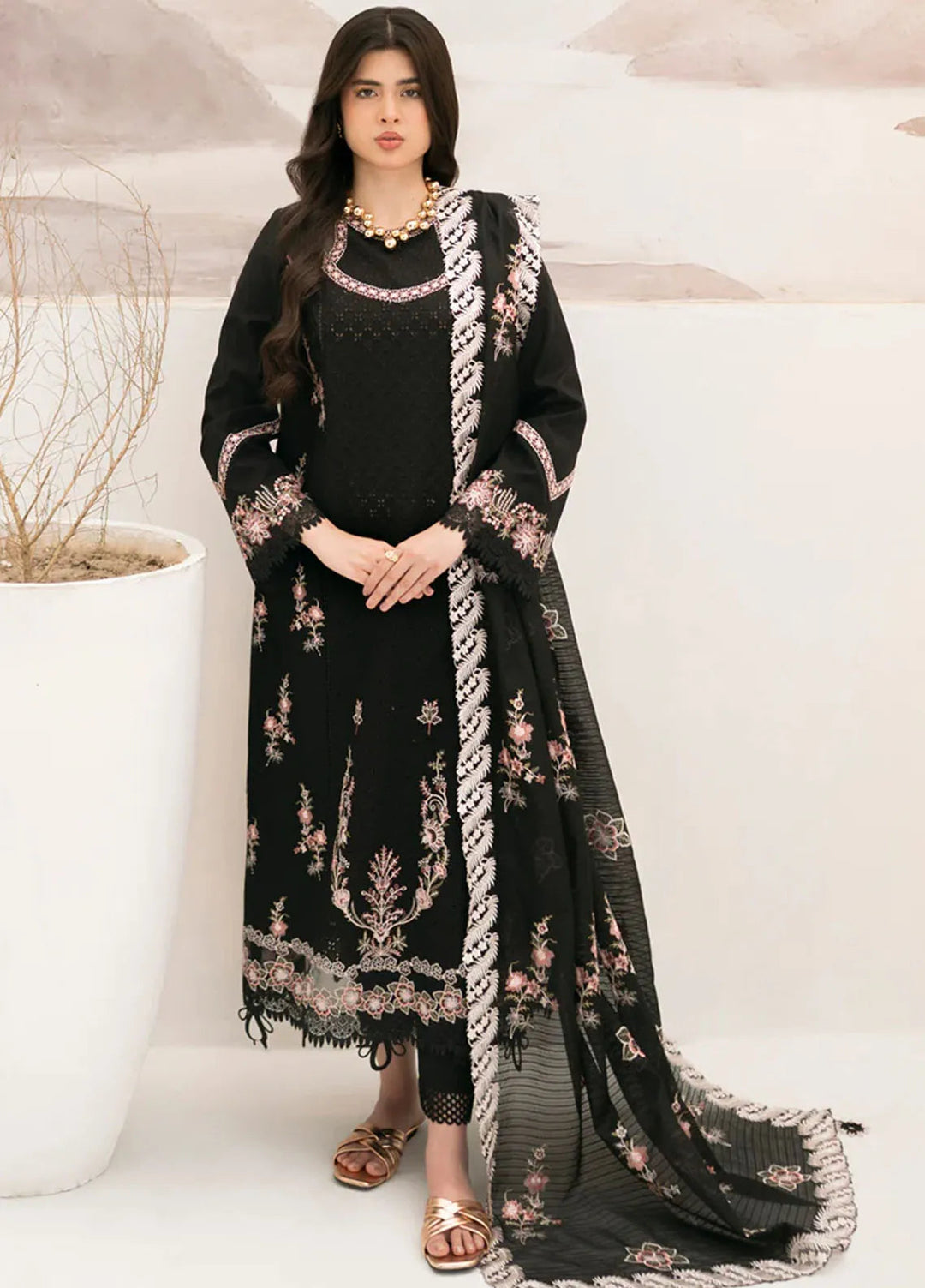 Qalamkar Pret Casual Lawn 3 Piece Suit NM-08 Nara