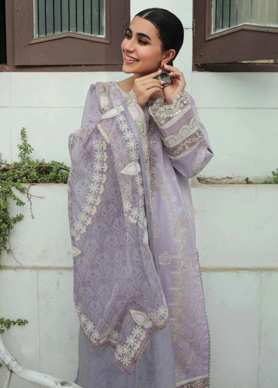 Dastak By Qalamkar Embroidered Lawn Suits Unstitched 3 Piece QLM22QD AQ 11 Amyra - Summer Collection