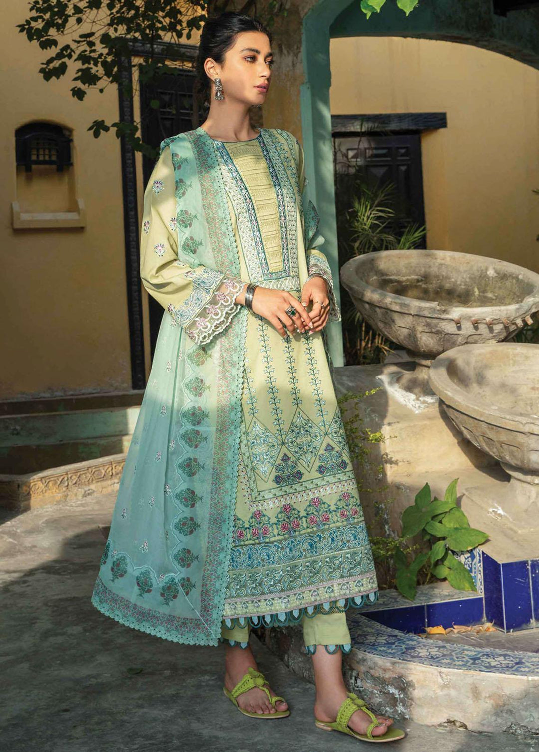 Qline By Qalamkar Embroidered Lawn Suits Unstitched 3 Piece QLM22S QB-04 Zoe - Summer Collection