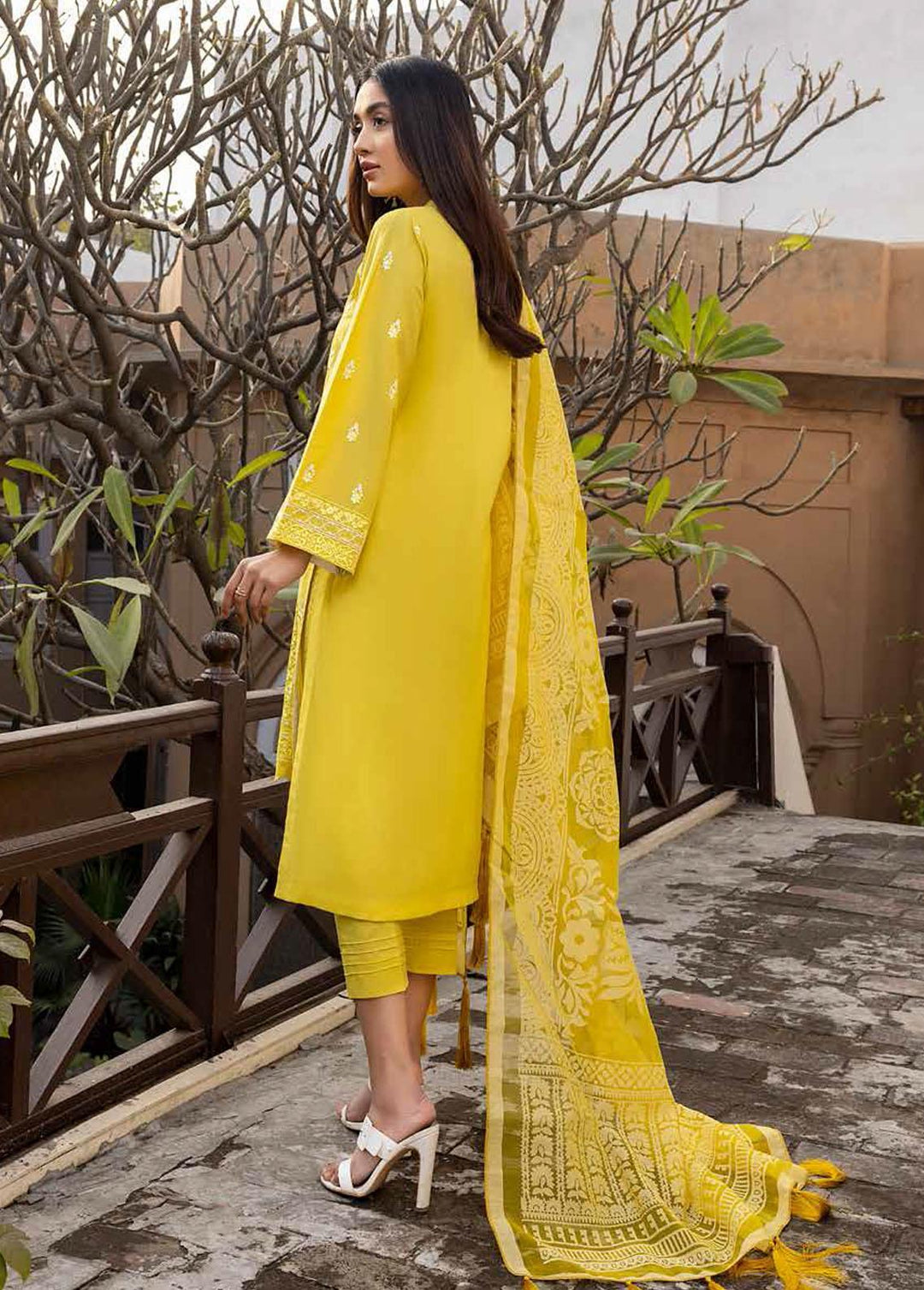 Signature Series By Qaus Embroidered Lawn Suits Unstitched 3 Piece QAS22SS QAS 08 - Summer Collection