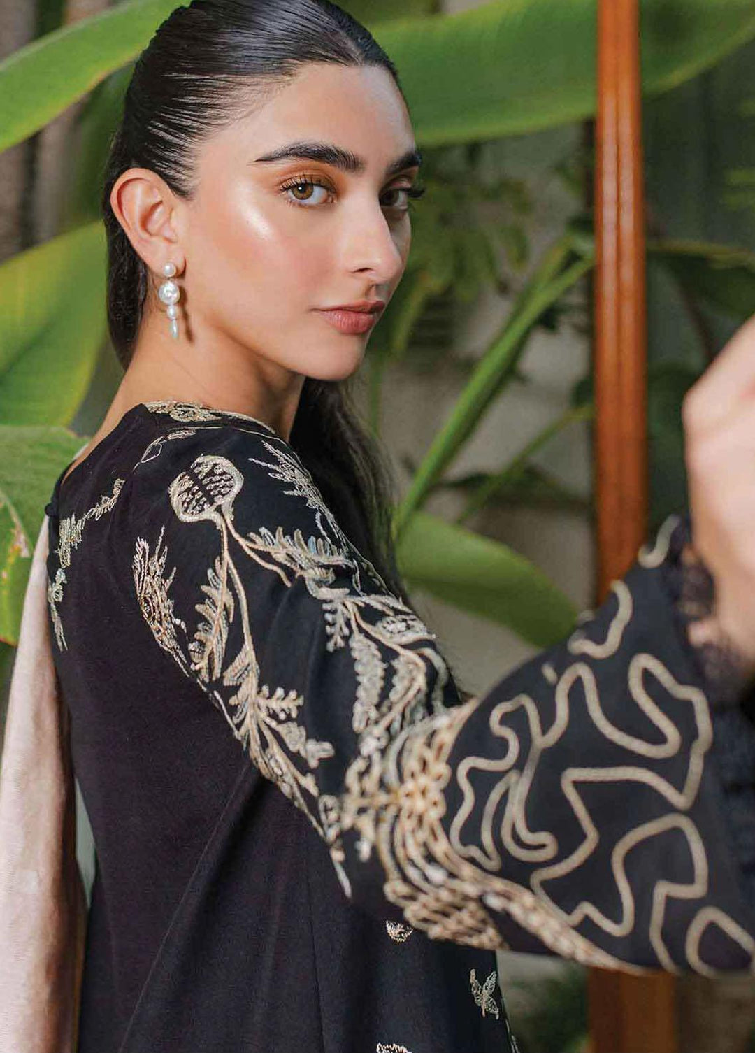 Qline By Qalamkar Embroidered Linen Suits Unstitched 3 Piece QLM23LN WL-01 Haven - Winter Collection