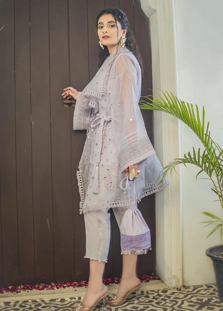 Nuriyaa Luxury Pret Embroidered Organza 3 Piece NR21RY Chashm-e-Jaam
