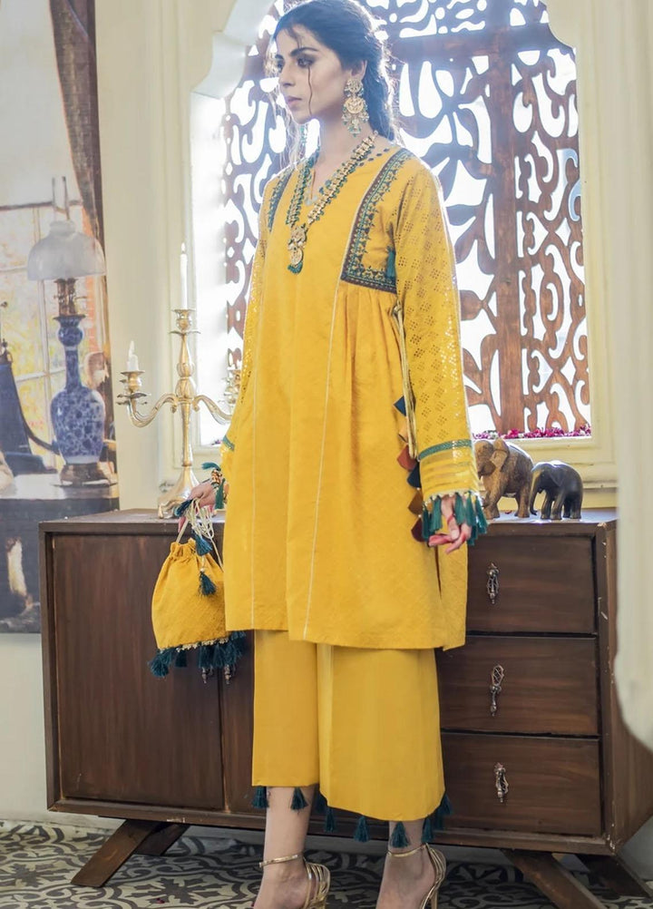 Nuriyaa Luxury Pret Embroidered Chikankari 2 Piece NR21RY Paigham-e-Ishq